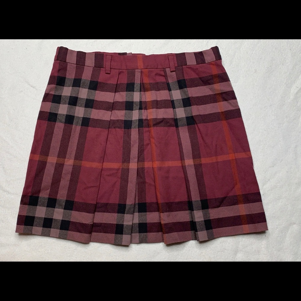 🚨SALE🚨 Girls/Women’s Pleaded Burberry Skirt